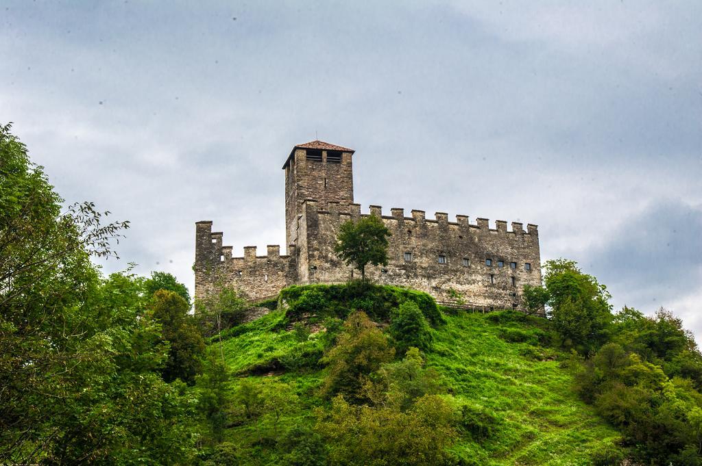מלון Castello Di Zumelle מראה חיצוני תמונה